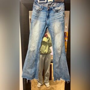 BKE Stella Slim Fit Low Rise Flare. Size 27 x 33 1/2